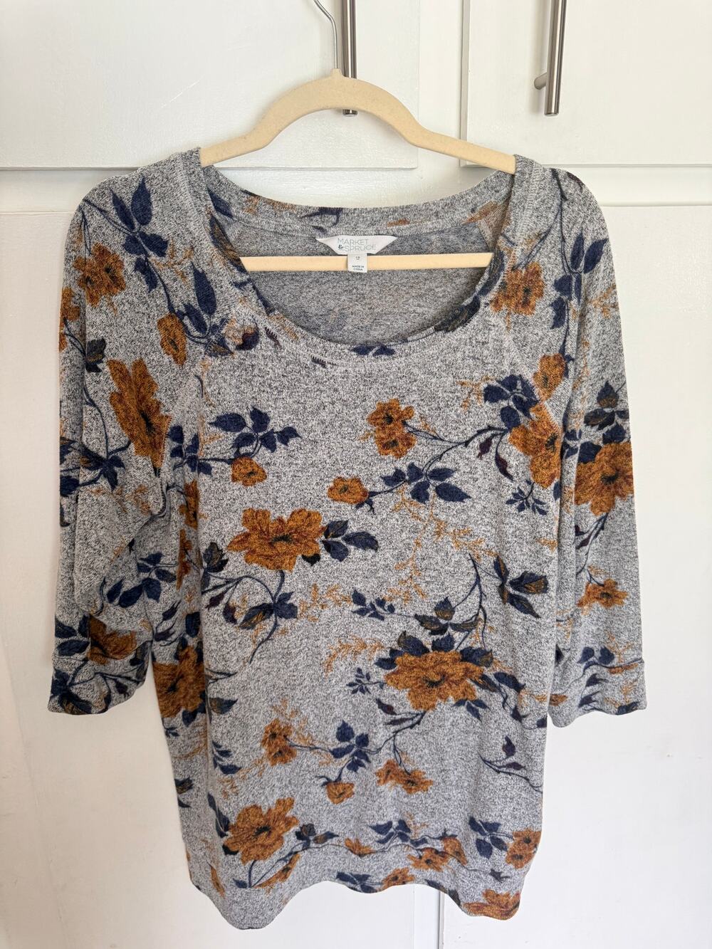 Market & Spruce Gray Brushed Knit Floral Top - 3/4 Sleeve Size 1X